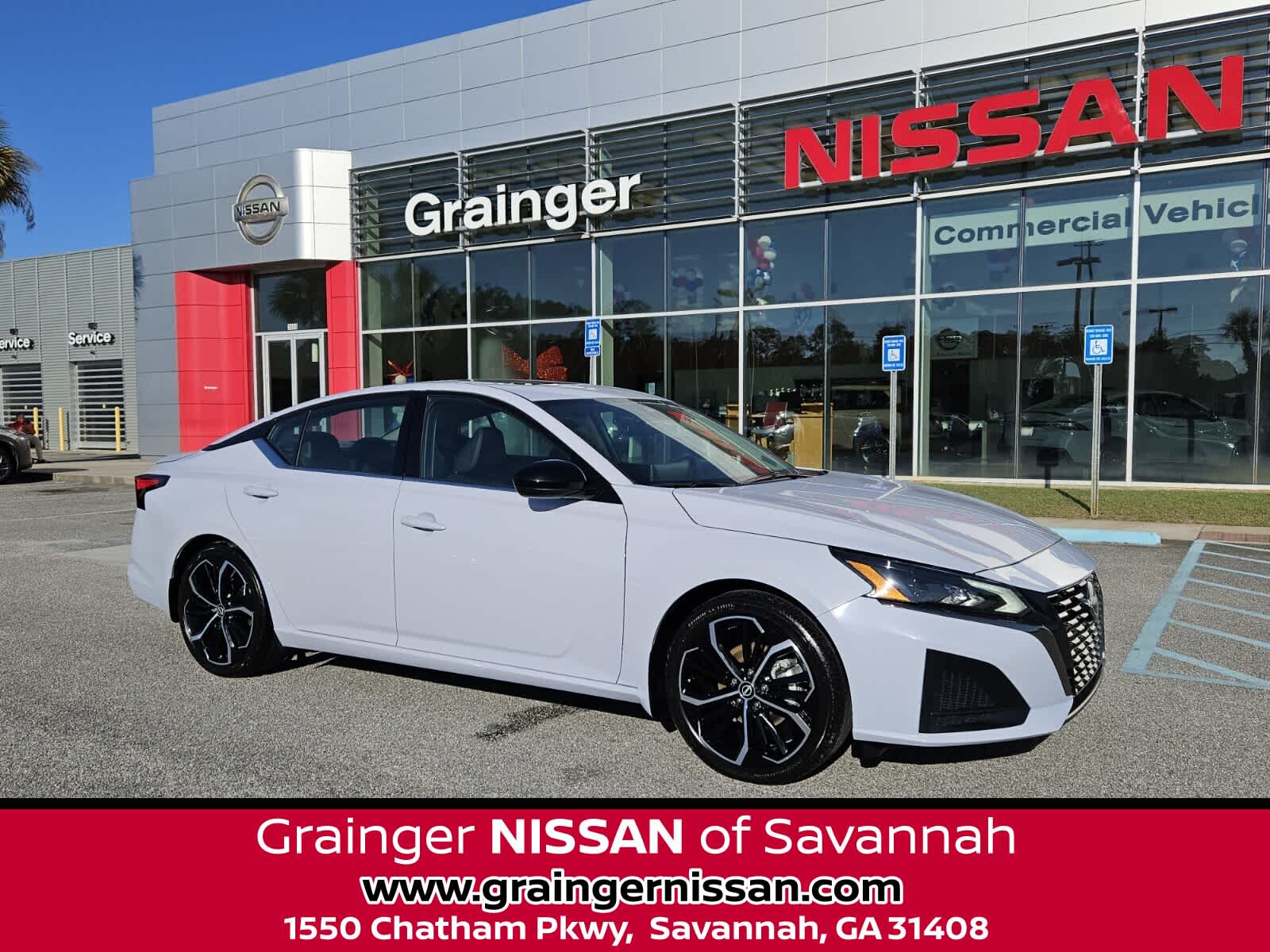 2024 Nissan Altima 2.5 SR's photo