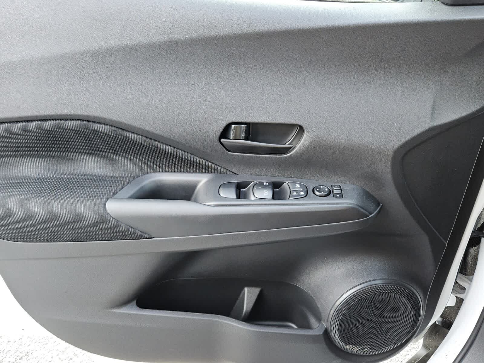 2025 Nissan KICKS PLAY Base - Photo 15