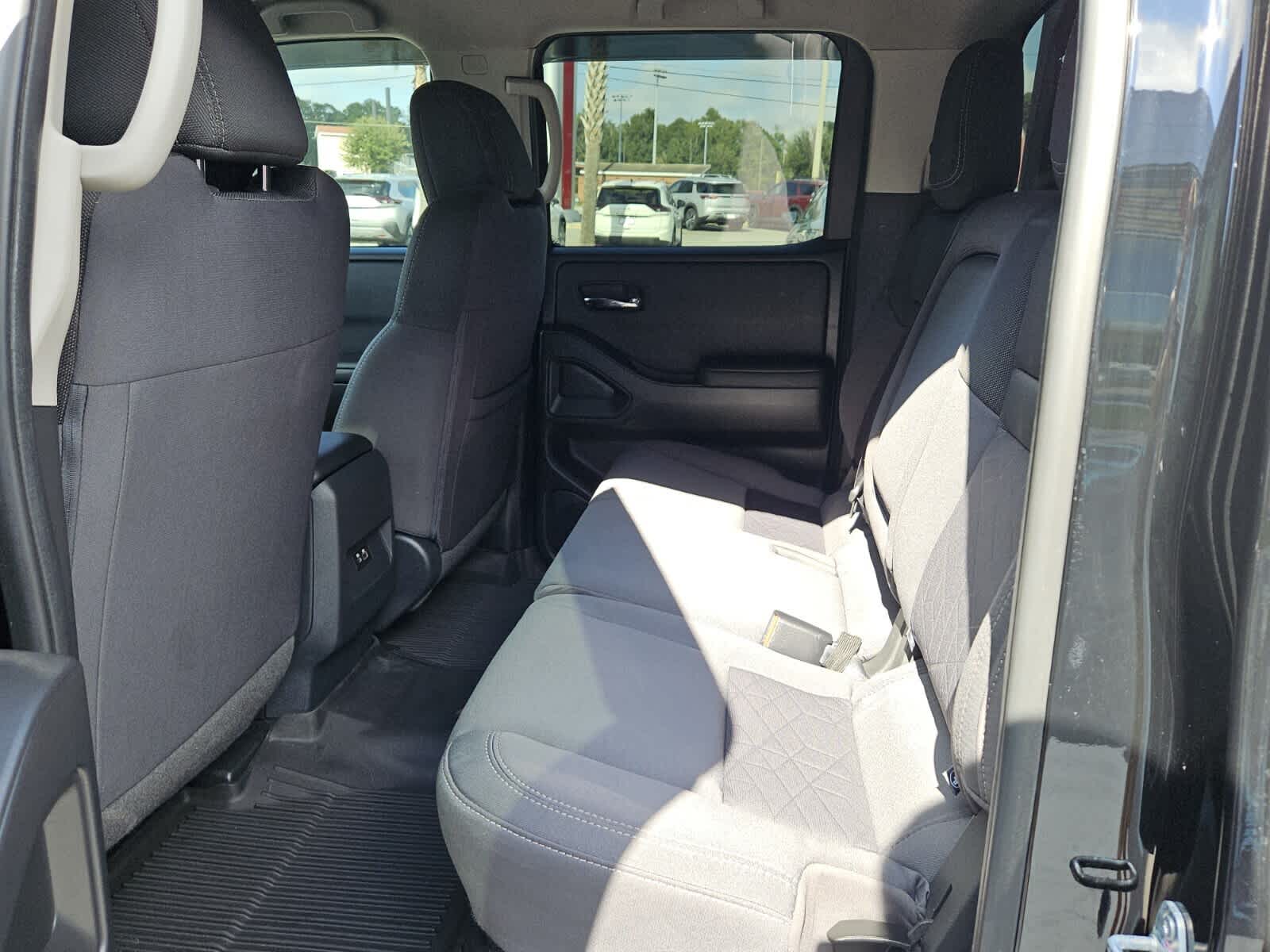 Used 2025 Nissan Frontier SV Truck Crew Cab