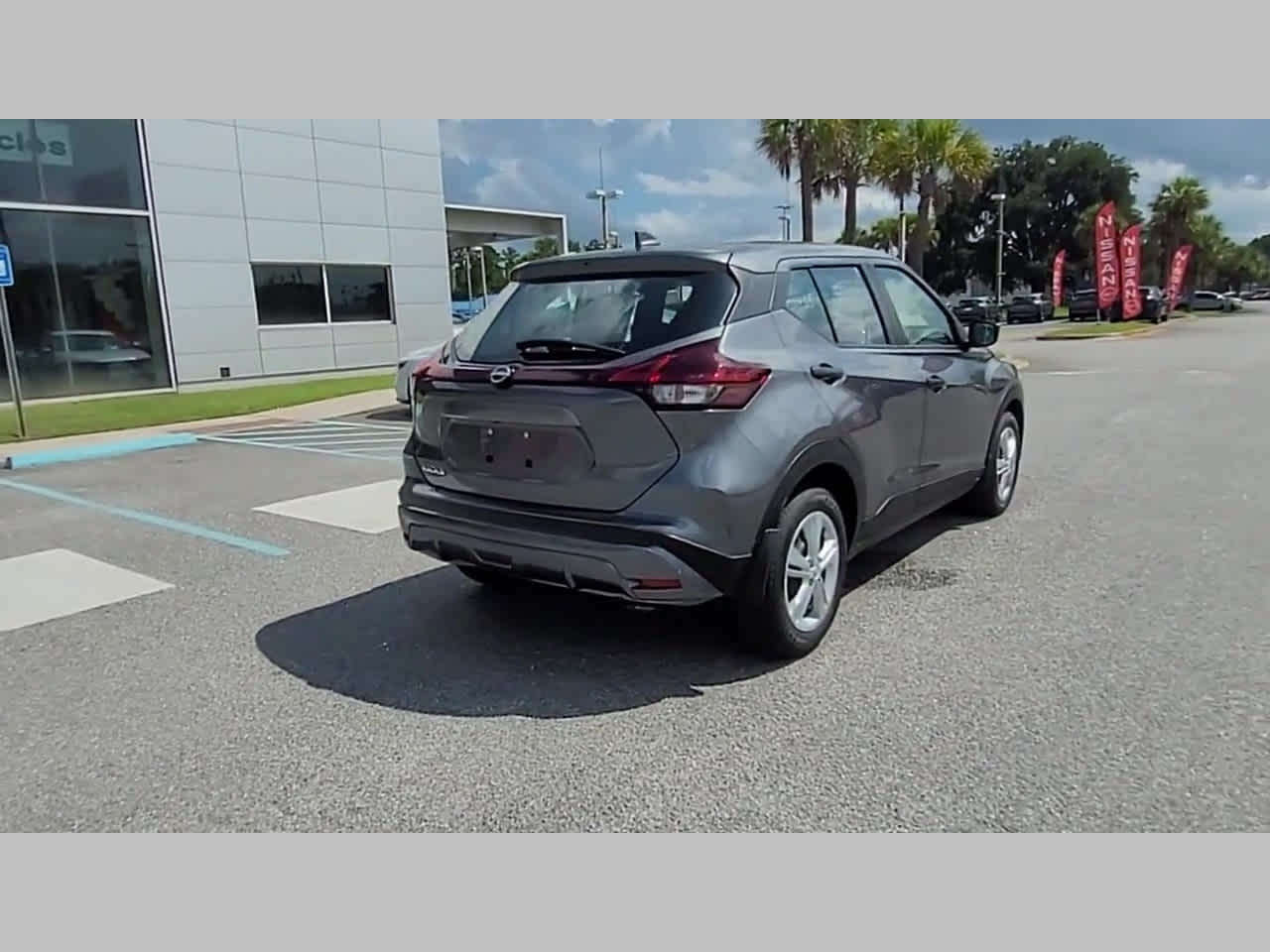 2025 Nissan KICKS PLAY Base - Photo 33