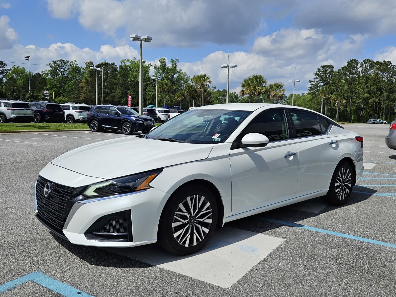 Used 2023 Nissan Altima SV with VIN 1N4BL4DV1PN407440 for sale in Savannah, GA