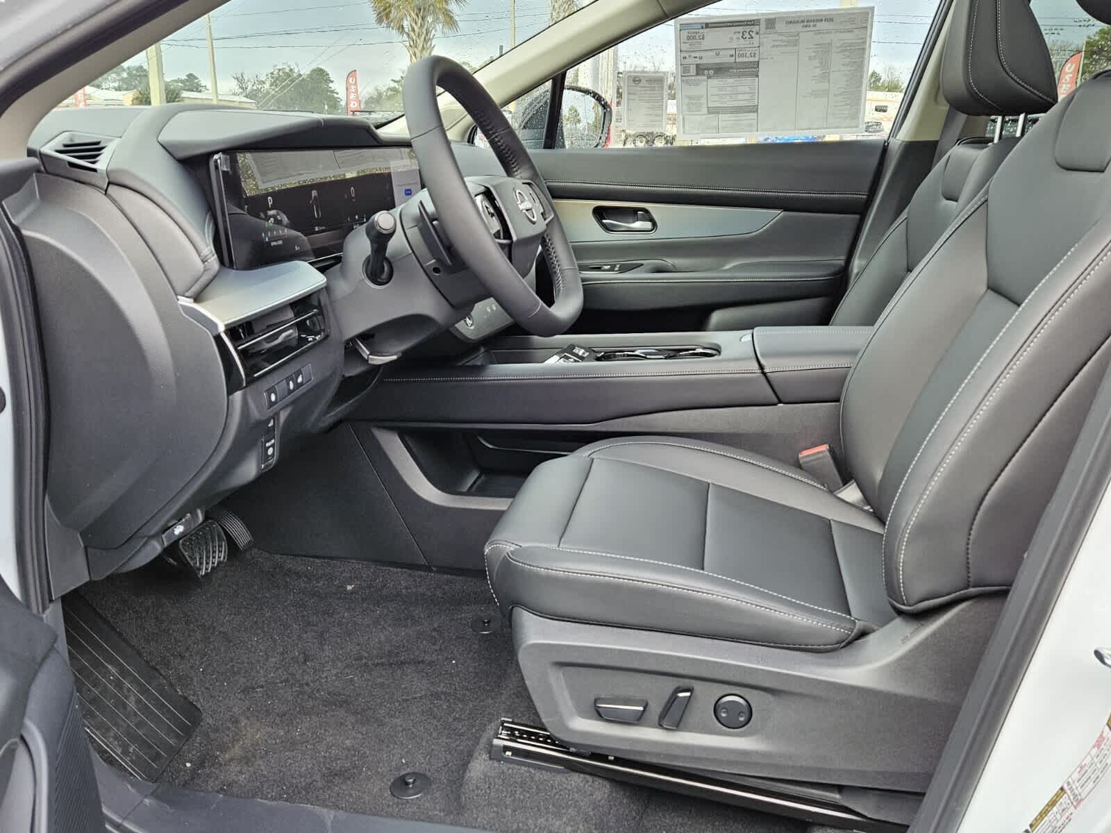 2025 Nissan Murano SL photo 2
