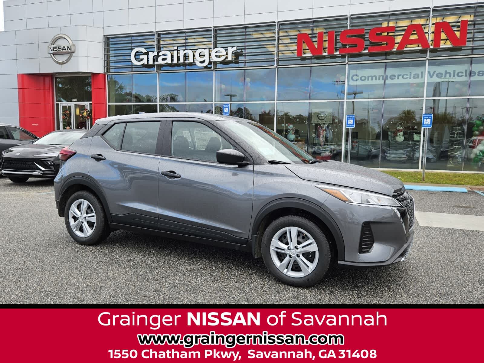 2025 Nissan KICKS PLAY Base's photo