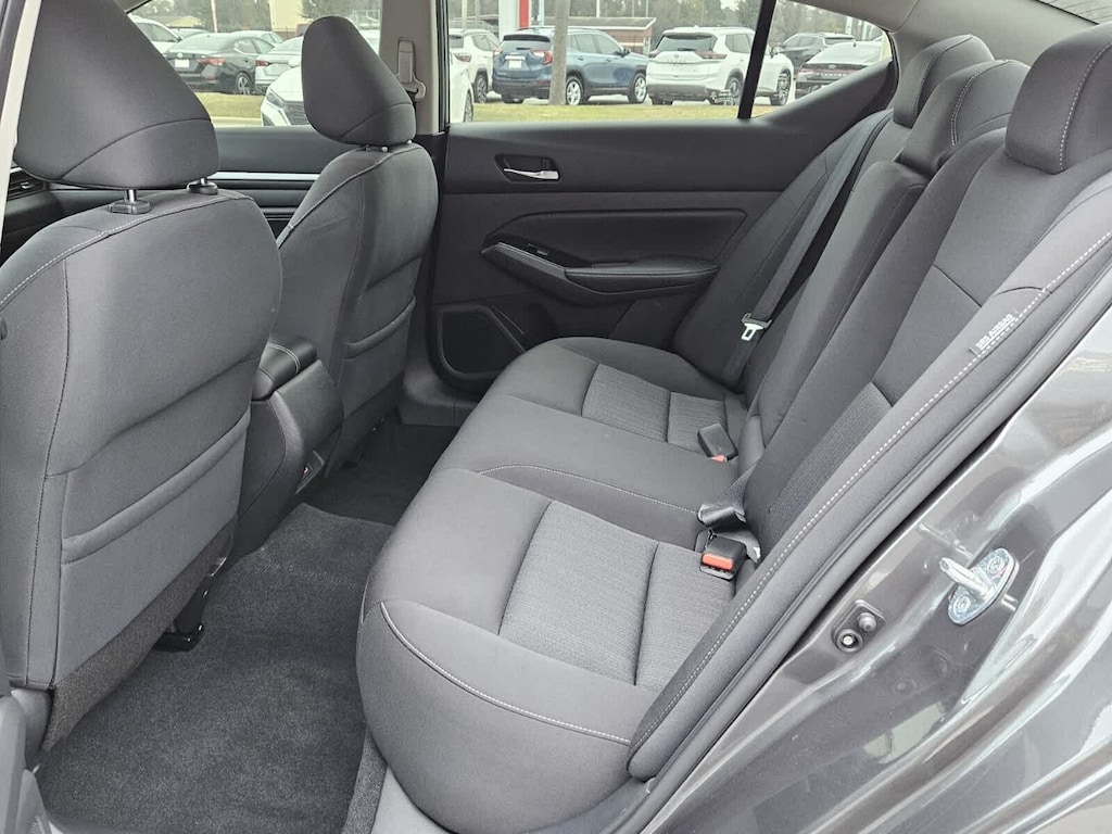 Used 2021 Nissan Altima 2.5 SV Sedan