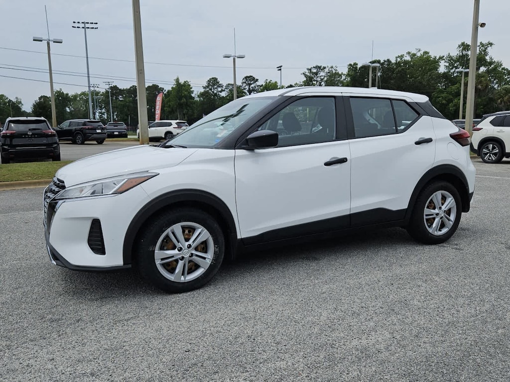 Used 2021 Nissan Kicks S SUV
