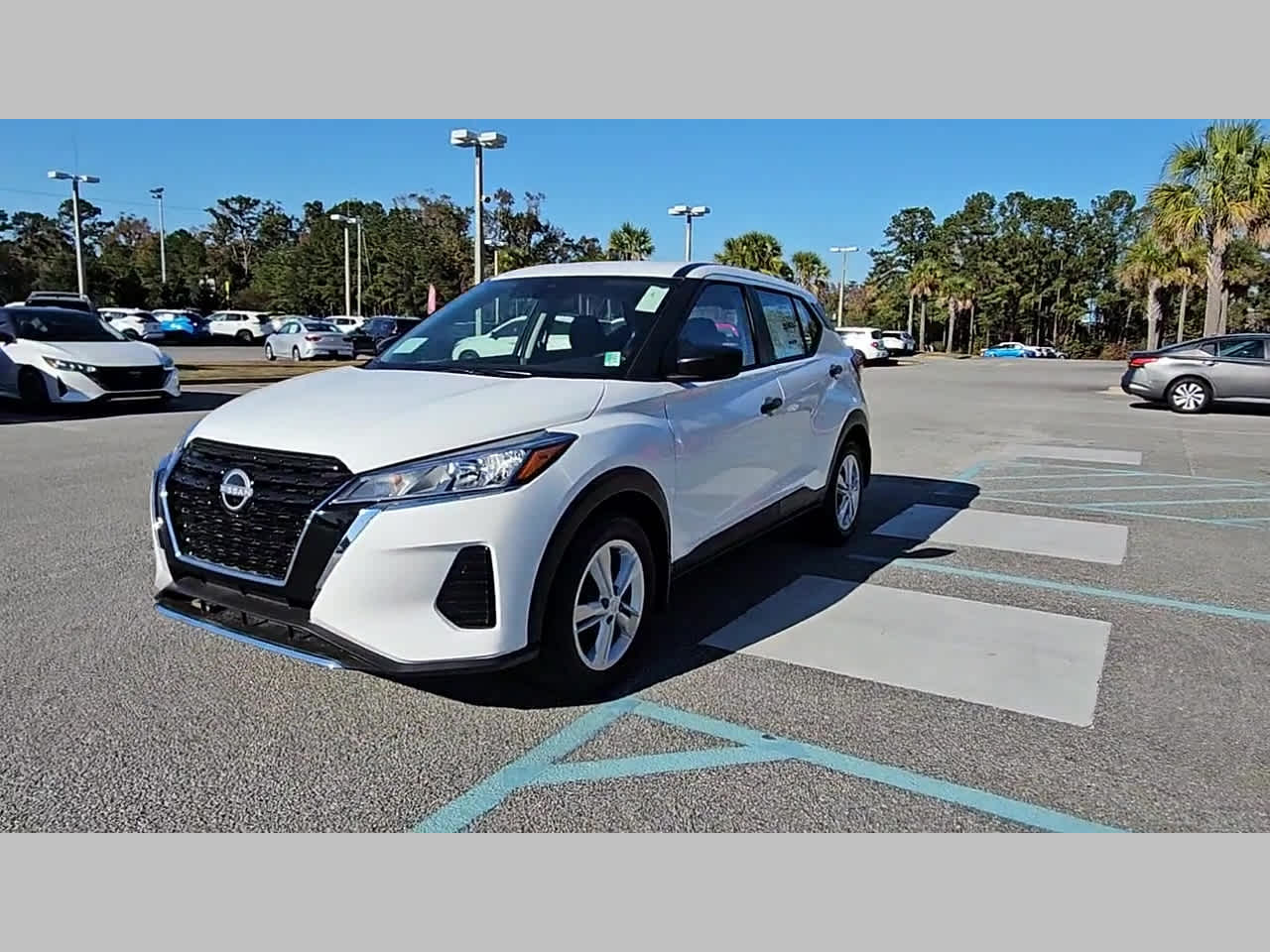 2025 Nissan KICKS PLAY Base - Photo 21