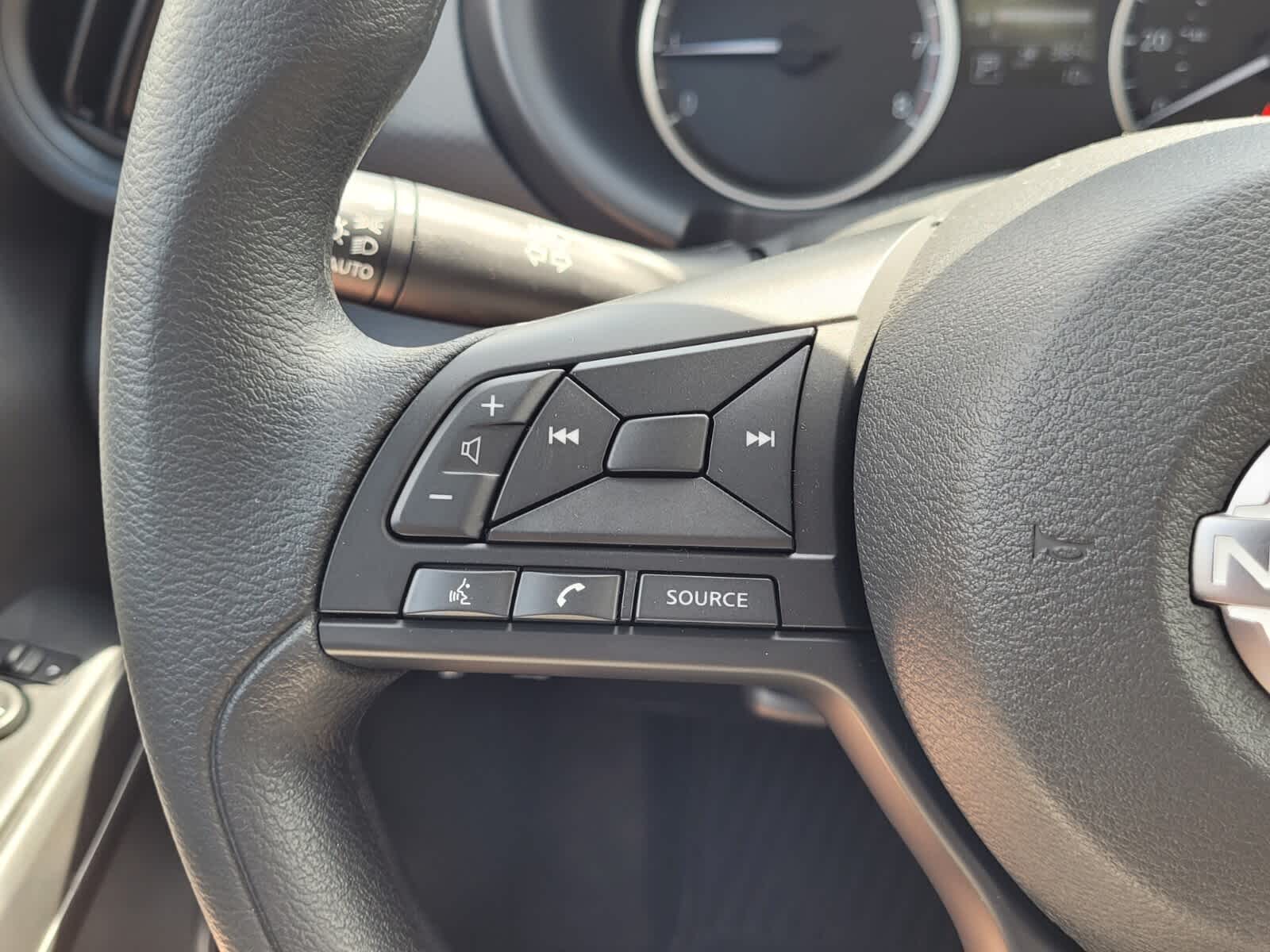 2025 Nissan KICKS PLAY Base - Photo 12