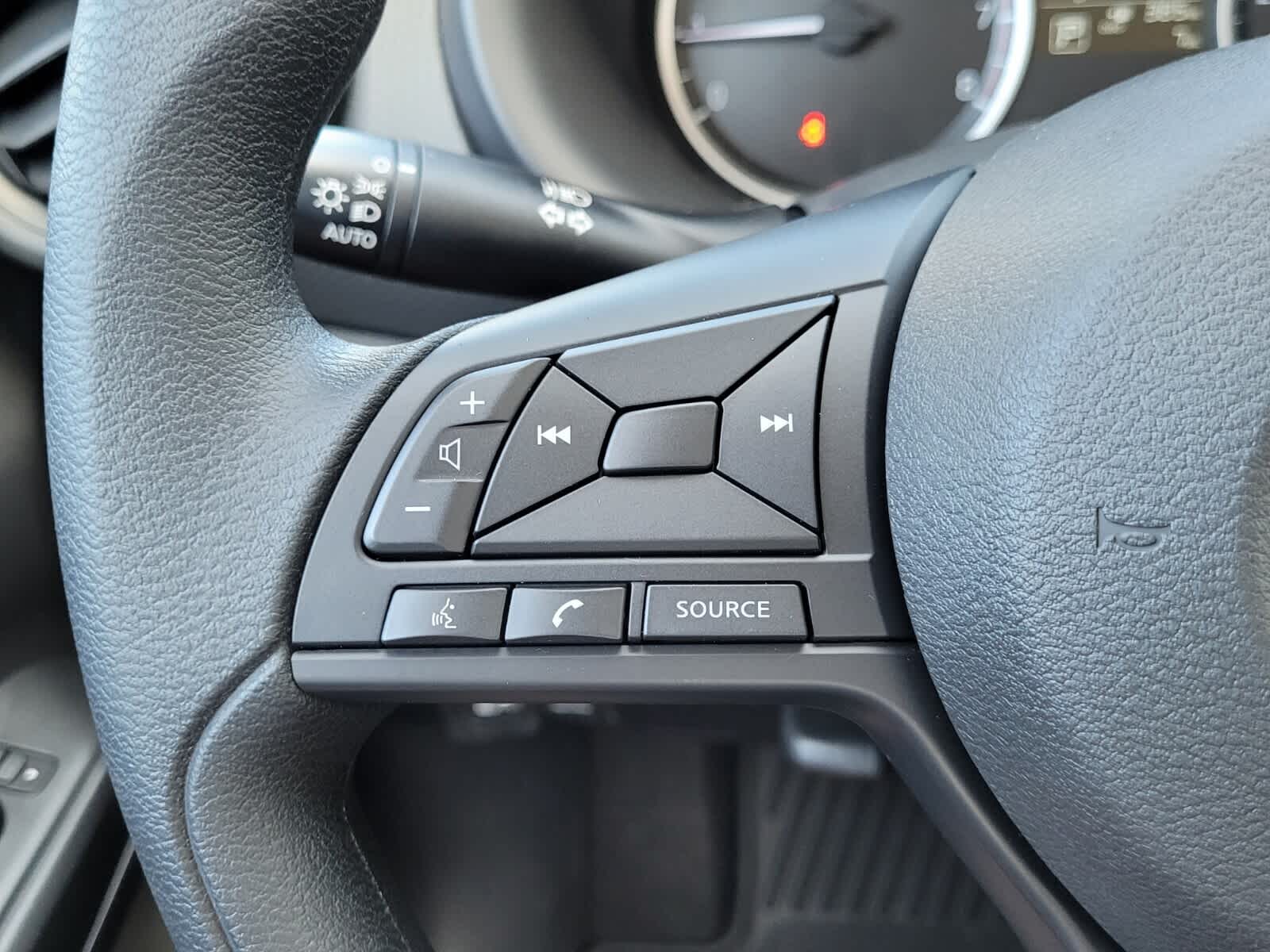 2025 Nissan KICKS PLAY Base - Photo 12
