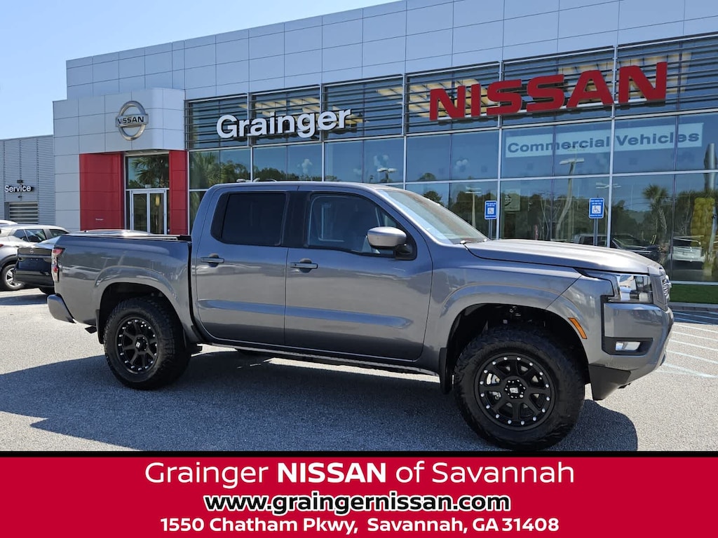 Used 2025 Nissan Frontier SV Truck Crew Cab