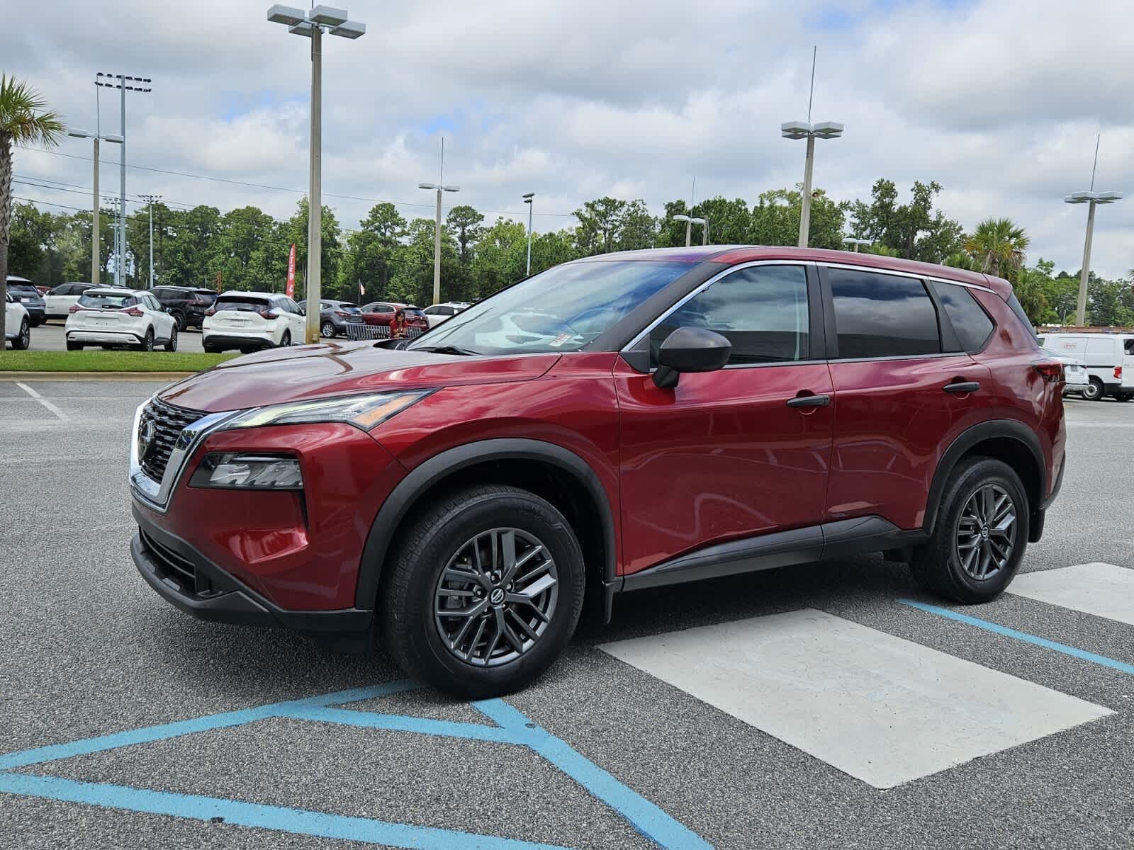 2021 Nissan Rogue S photo 2