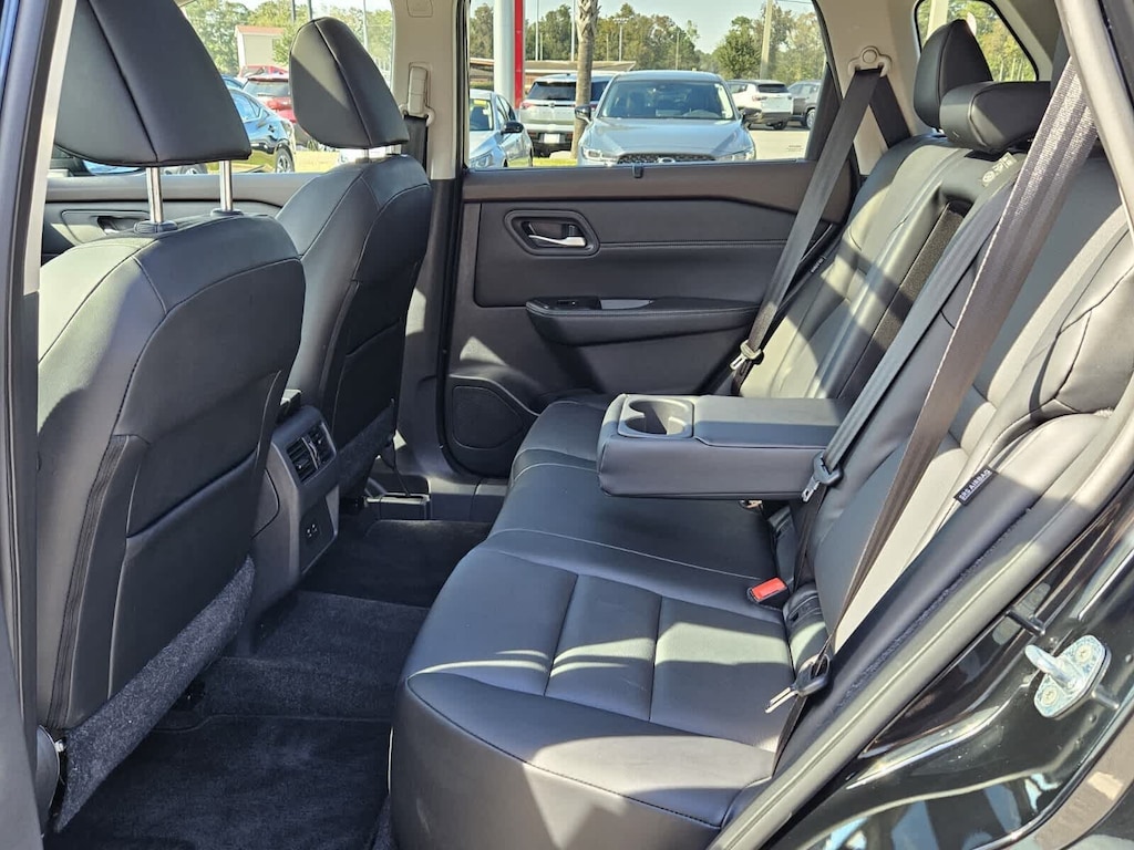 Used 2022 Nissan Rogue SV SUV