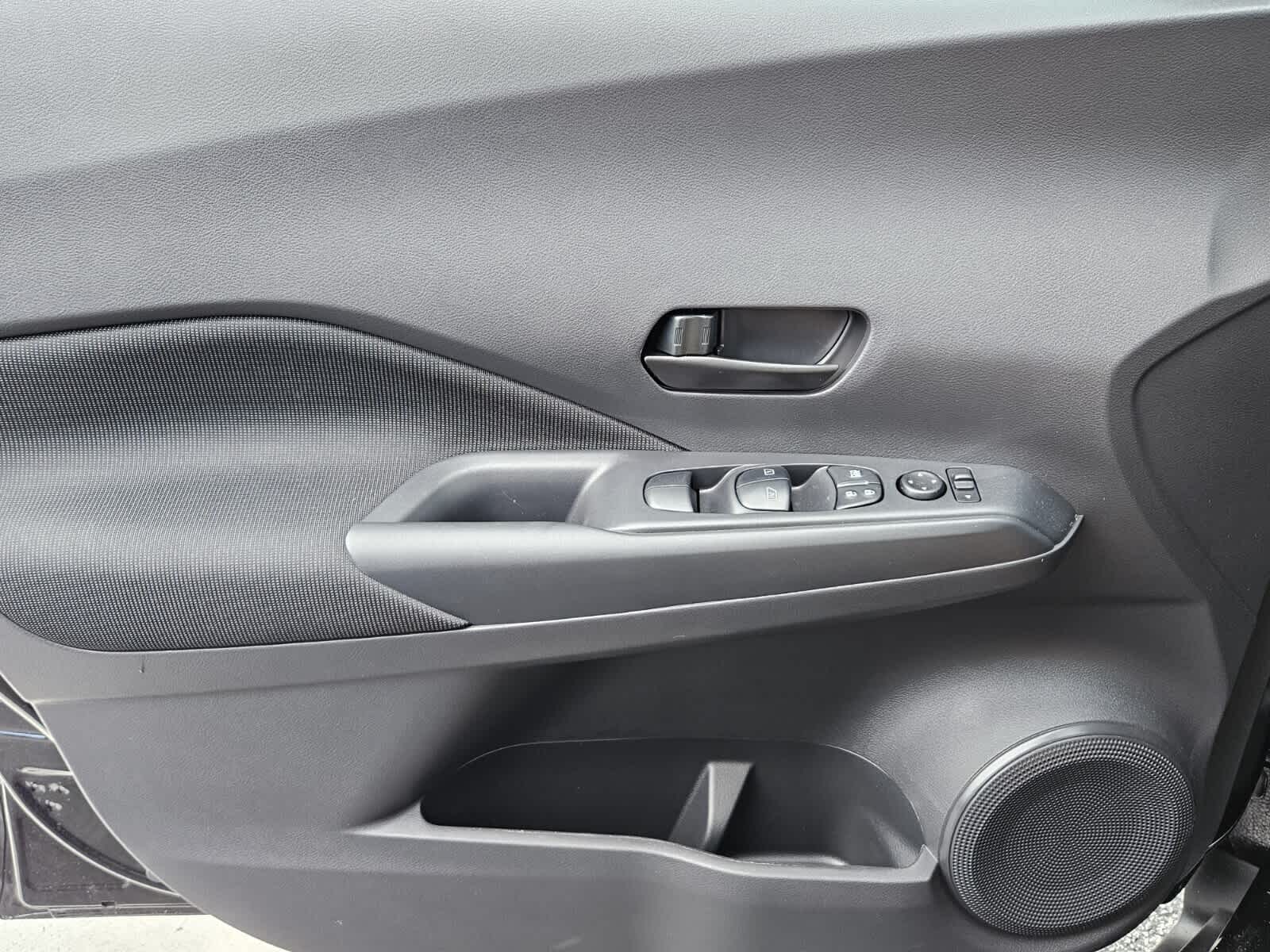 2025 Nissan KICKS PLAY Base - Photo 15