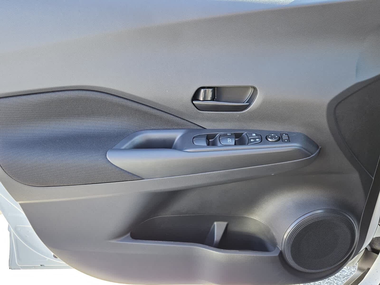2025 Nissan KICKS PLAY Base - Photo 15