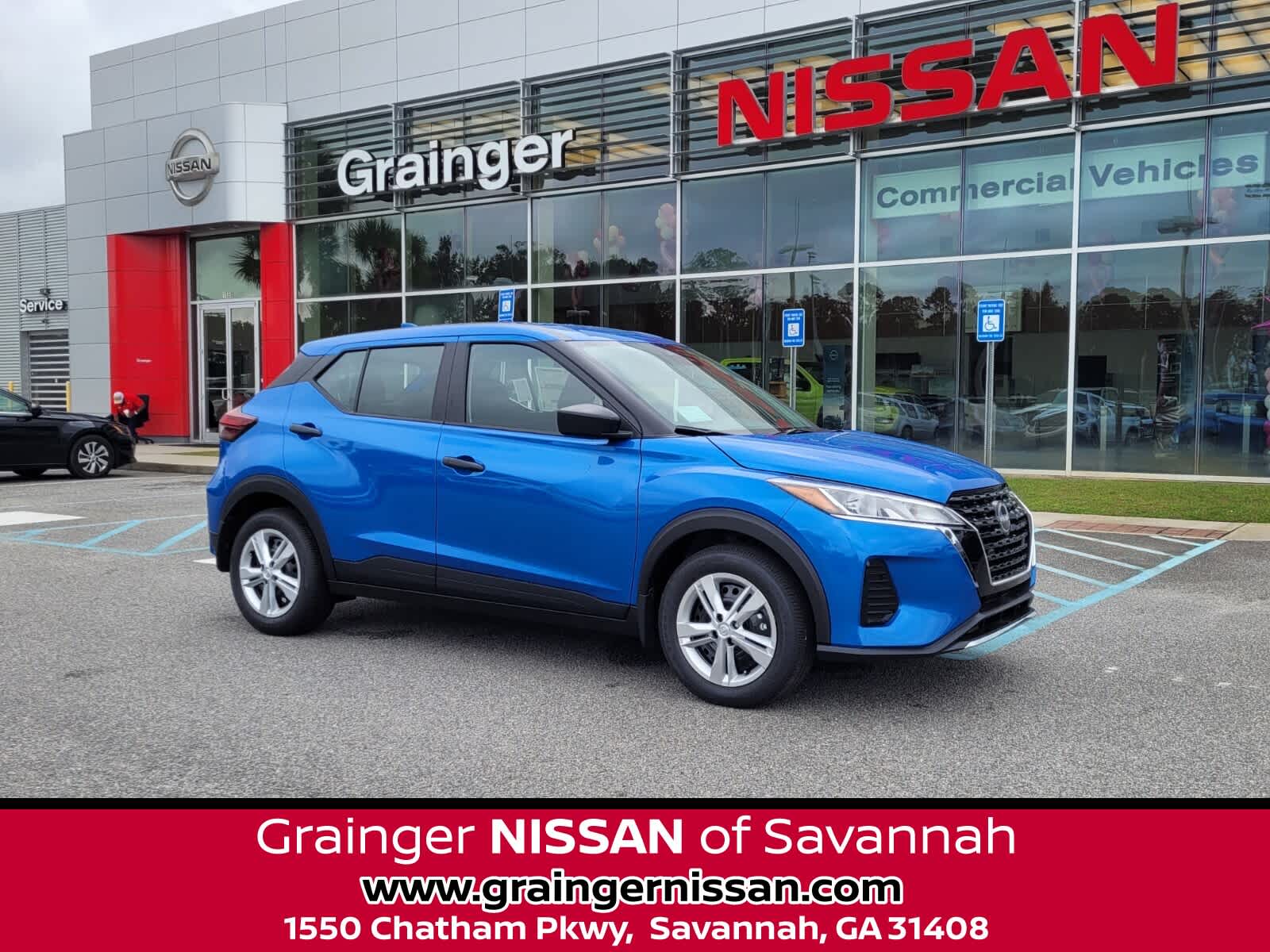 2025 Nissan KICKS PLAY Base's photo