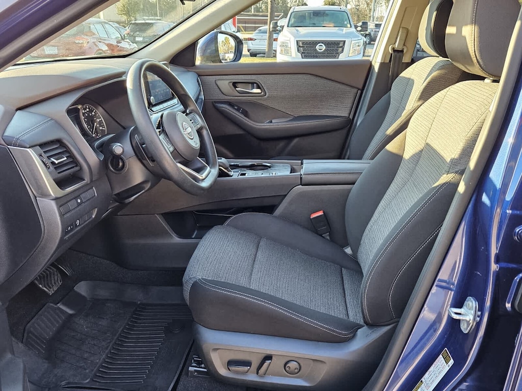 Used 2023 Nissan Rogue SV SUV