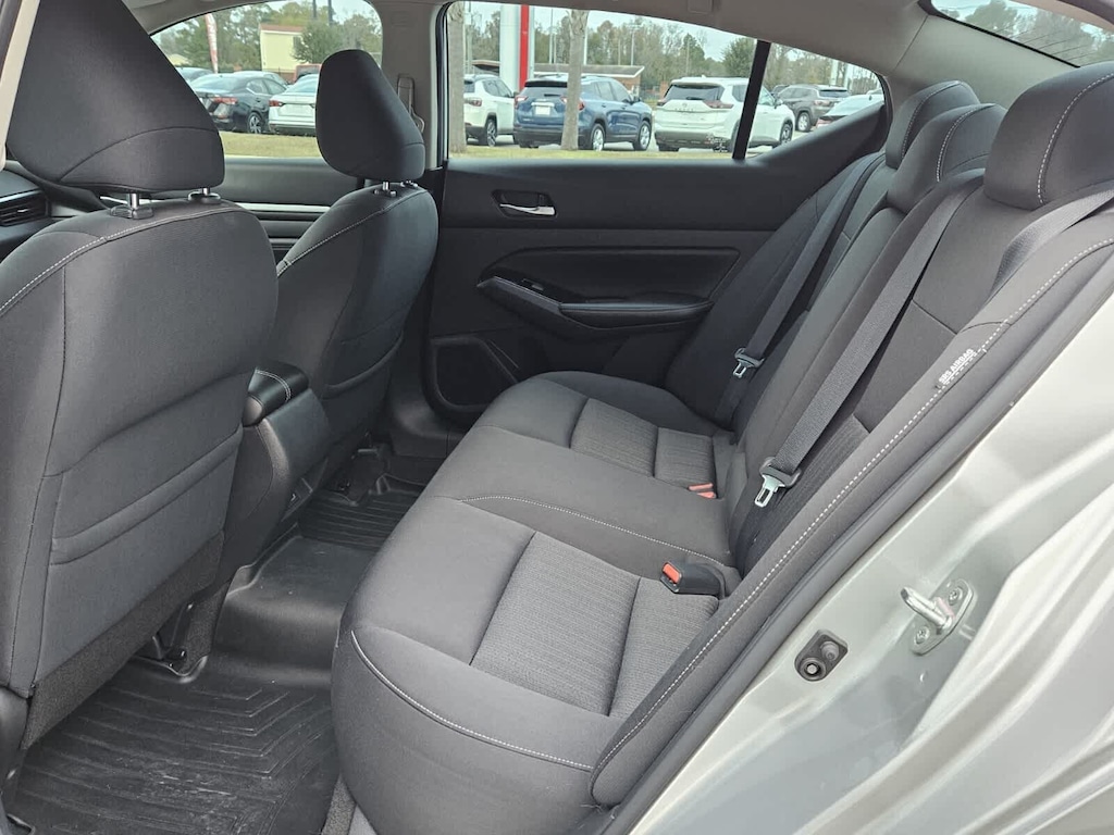 Used 2021 Nissan Altima 2.5 SV Sedan