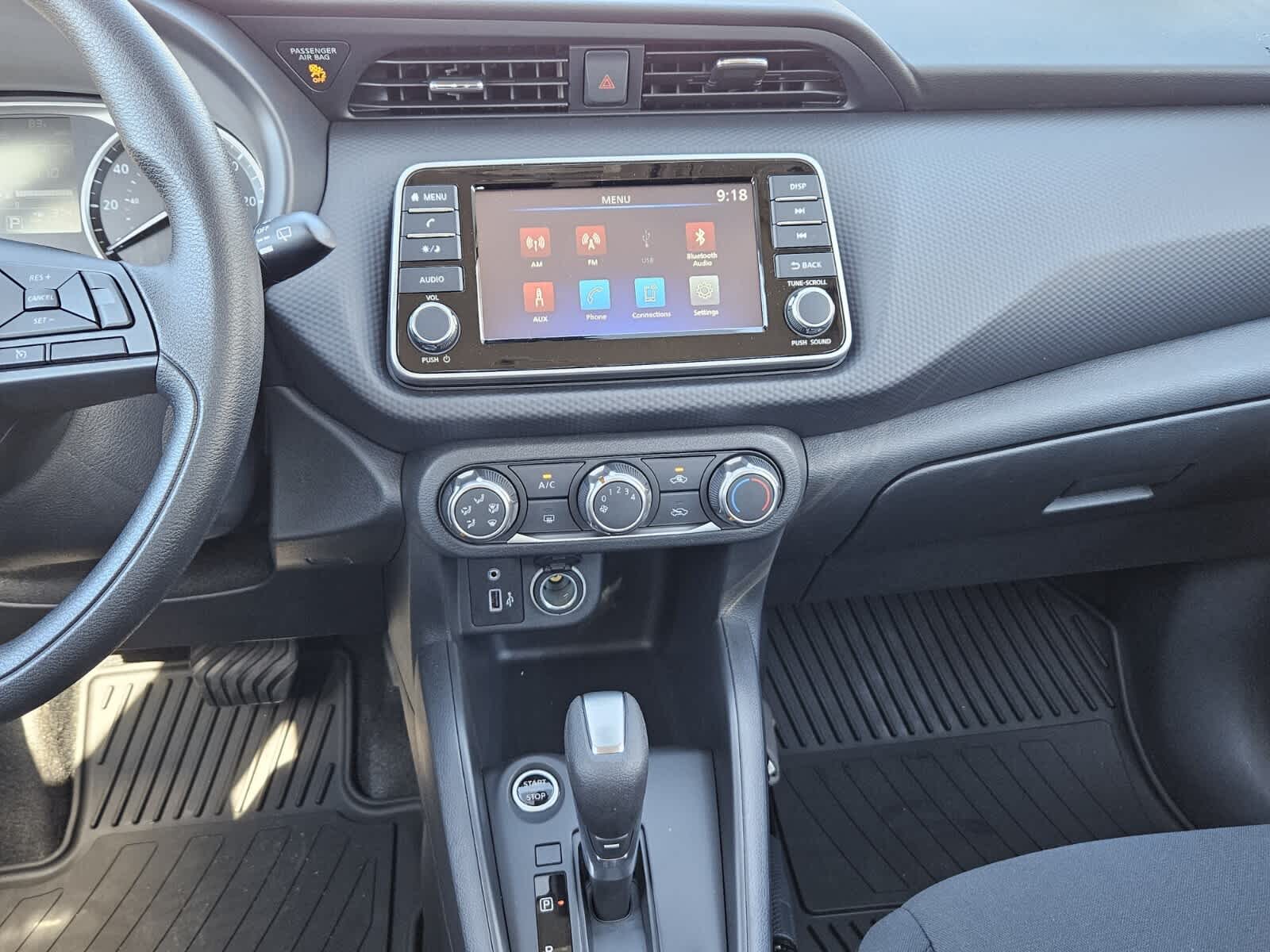 2025 Nissan KICKS PLAY Base - Photo 8