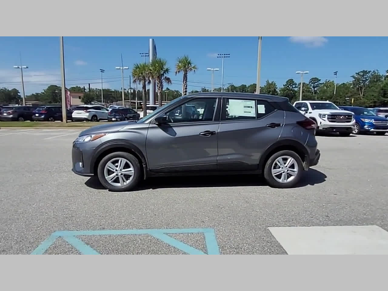 2025 Nissan KICKS PLAY Base - Photo 21