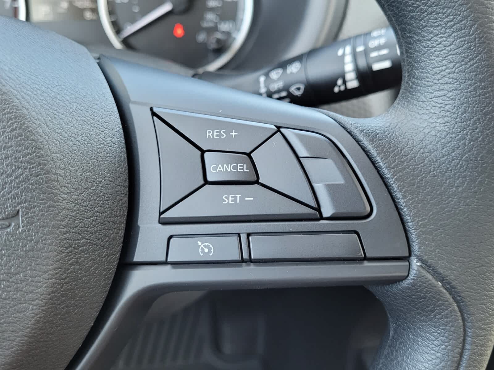 2025 Nissan KICKS PLAY Base - Photo 13
