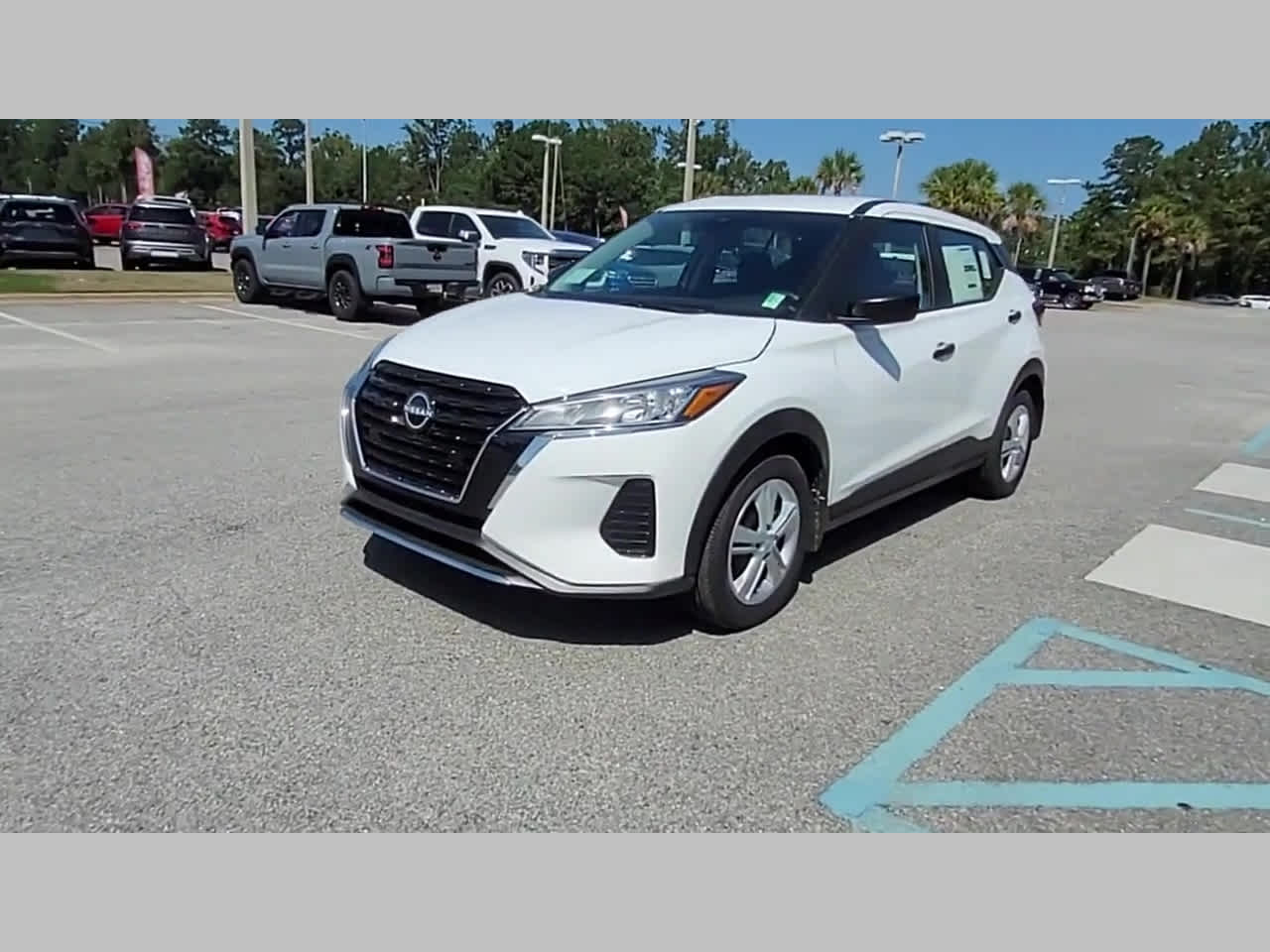 2025 Nissan KICKS PLAY Base - Photo 20