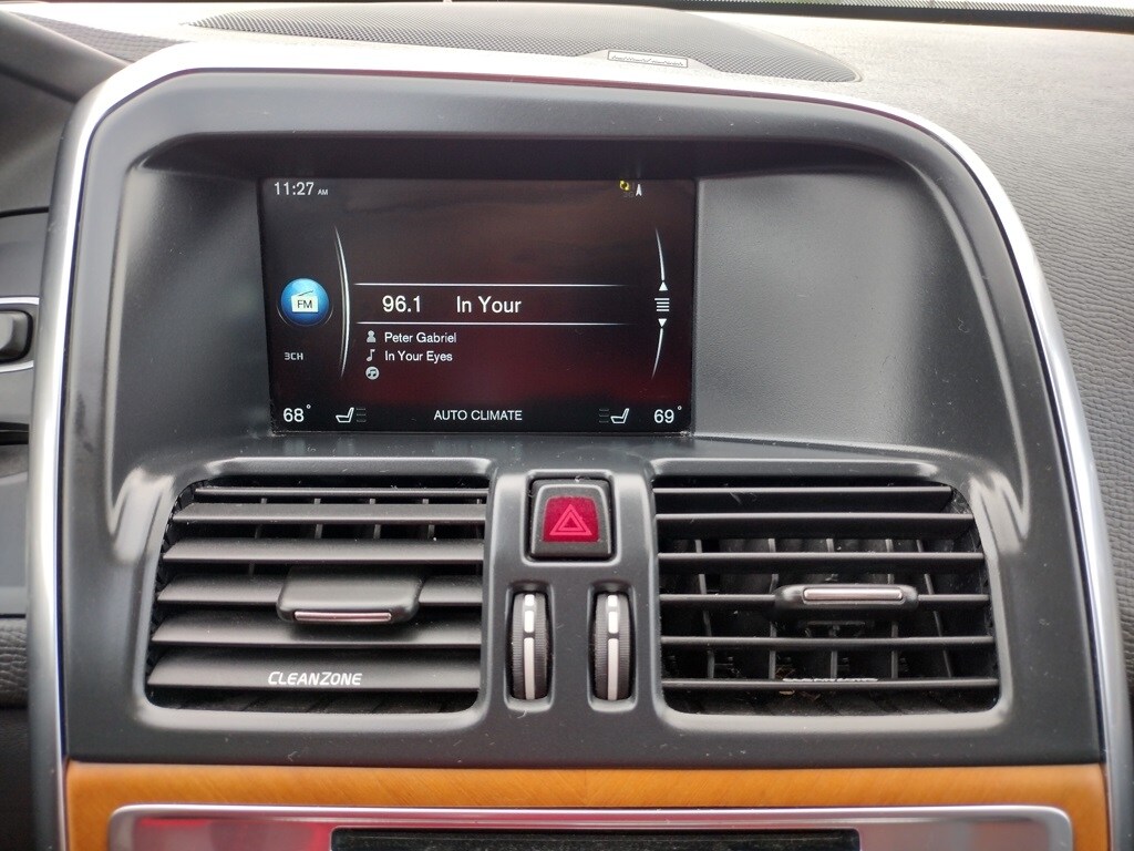 2017 Volvo XC60 T6 Inscription photo 3
