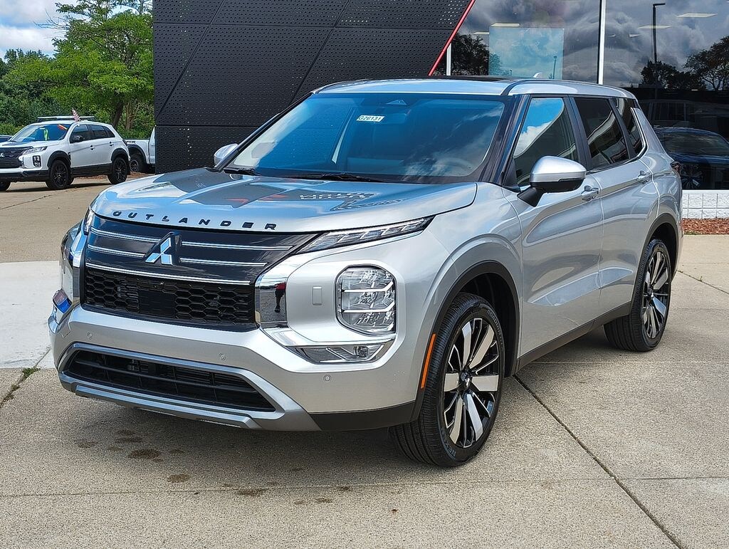 New 2026 Mitsubishi Outlander SE SUV