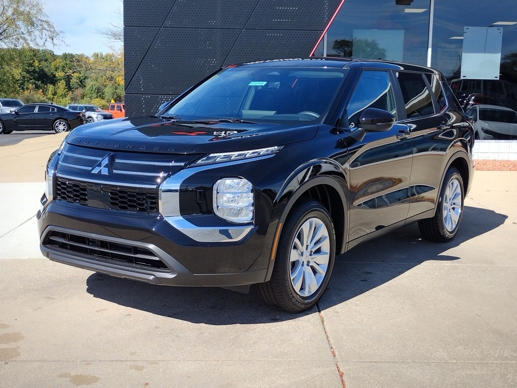 New 2025 Mitsubishi Outlander ES SUV