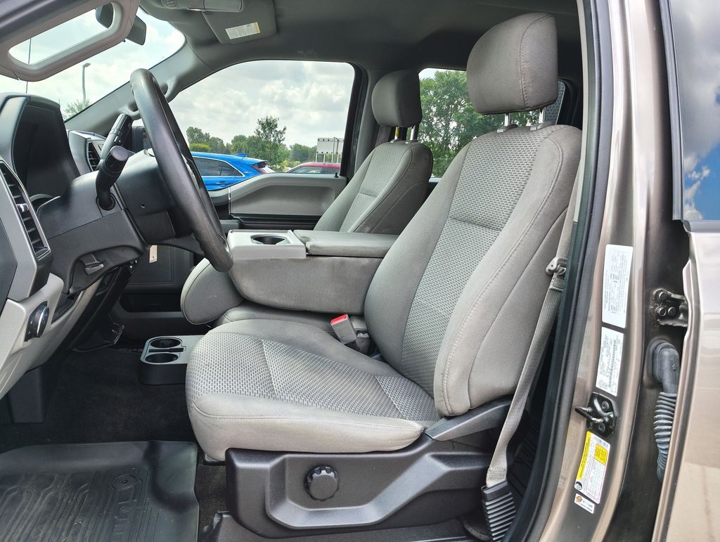 Used 2018 Ford F-150 XLT with VIN 1FTEW1EP5JFE52072 for sale in Grand Blanc Township, MI