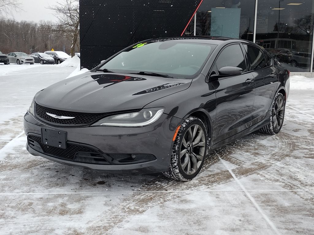 2016 Chrysler 200 S