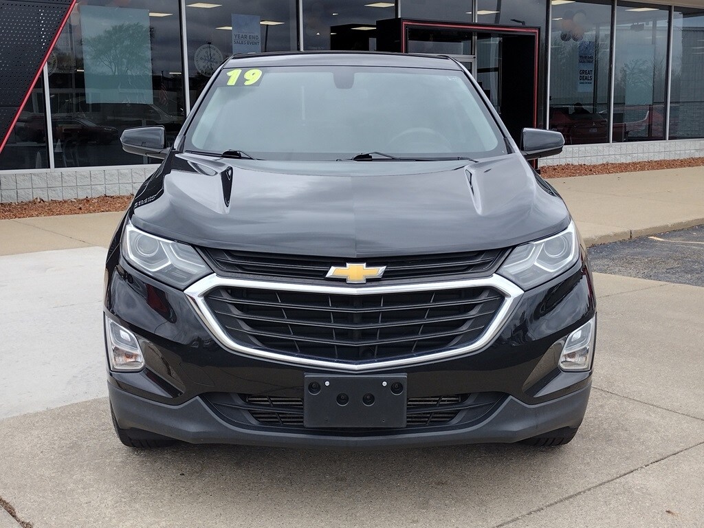 Used 2019 Chevrolet Equinox LT with VIN 2GNAXUEV6K6202029 for sale in Grand Blanc Township, MI