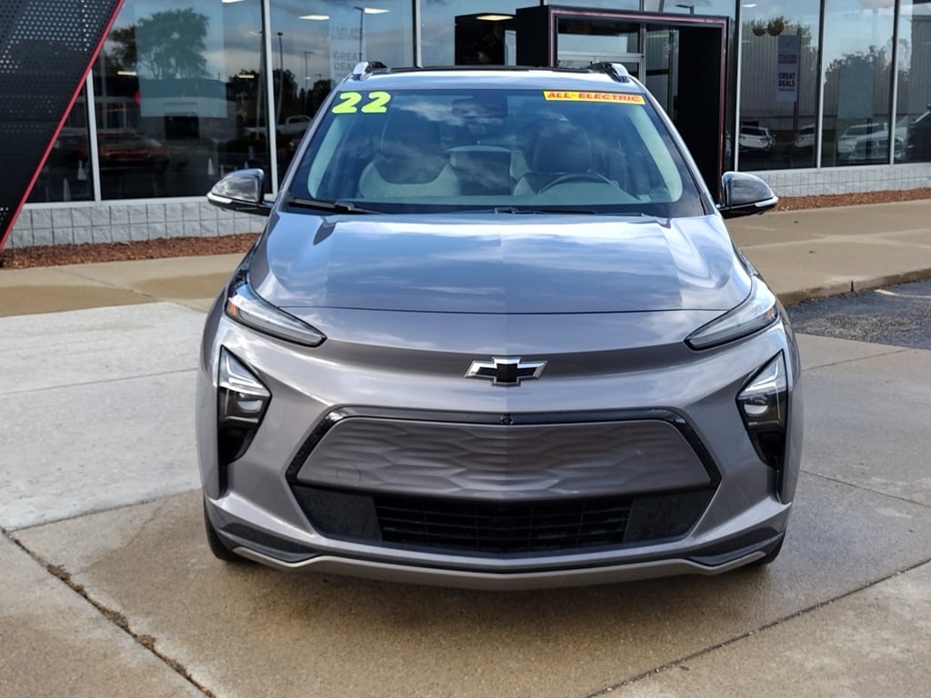 Used 2022 Chevrolet Bolt EUV Premier with VIN 1G1FZ6S01N4106045 for sale in Grand Blanc Township, MI