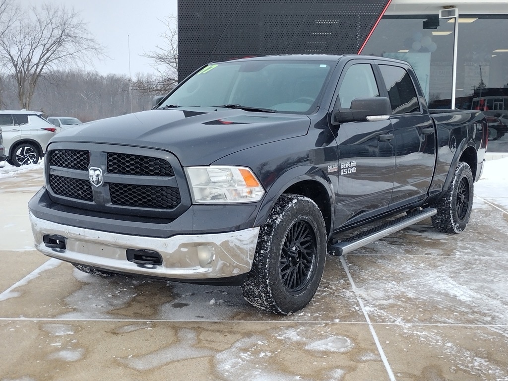 2017 RAM Ram 1500 Pickup SLT