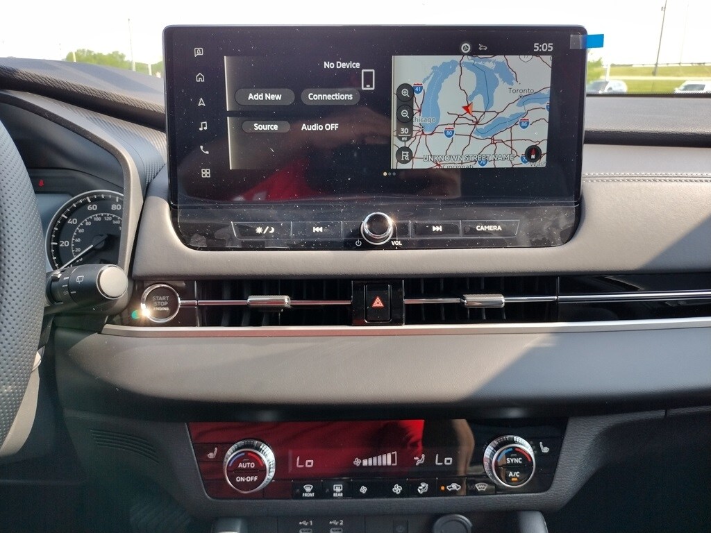 2025 Mitsubishi Outlander SE photo 3