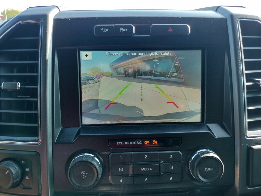 2017 Ford F-150 XLT photo 4