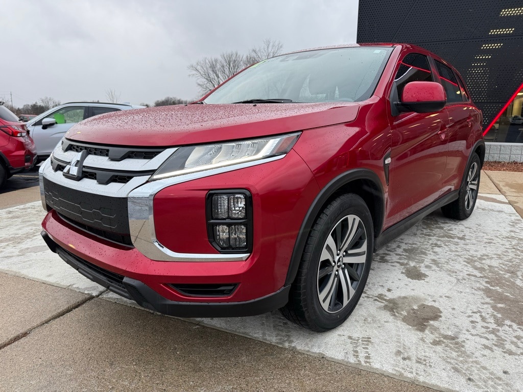 2021 Mitsubishi Outlander Sport ES's photo