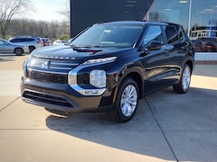 2026 Mitsubishi Outlander ES SUV