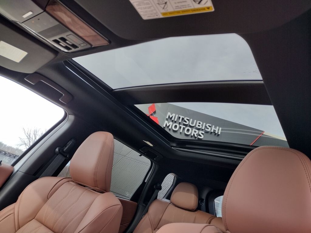 New 2026 Mitsubishi Outlander SEL SUV