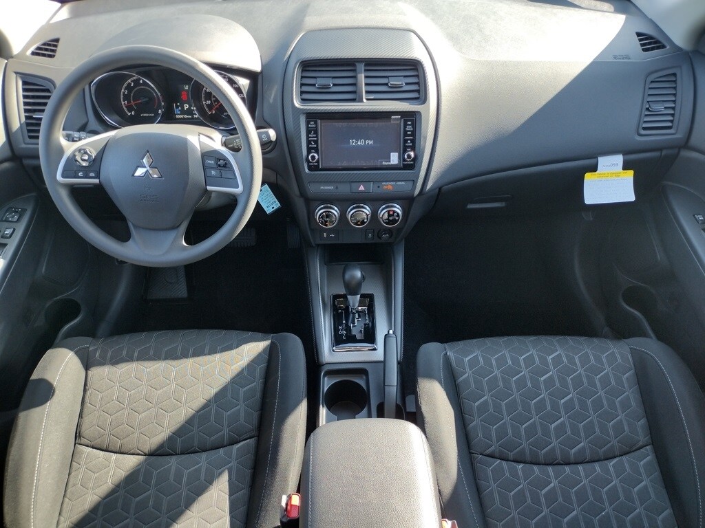 2025 Mitsubishi Outlander Sport ES SE LE photo 2