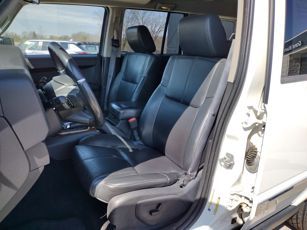 Used 2008 Jeep Commander Limited with VIN 1J8HG58258C212929 for sale in Grand Blanc Township, MI