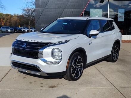 2025 Mitsubishi Outlander PHEV SE SUV