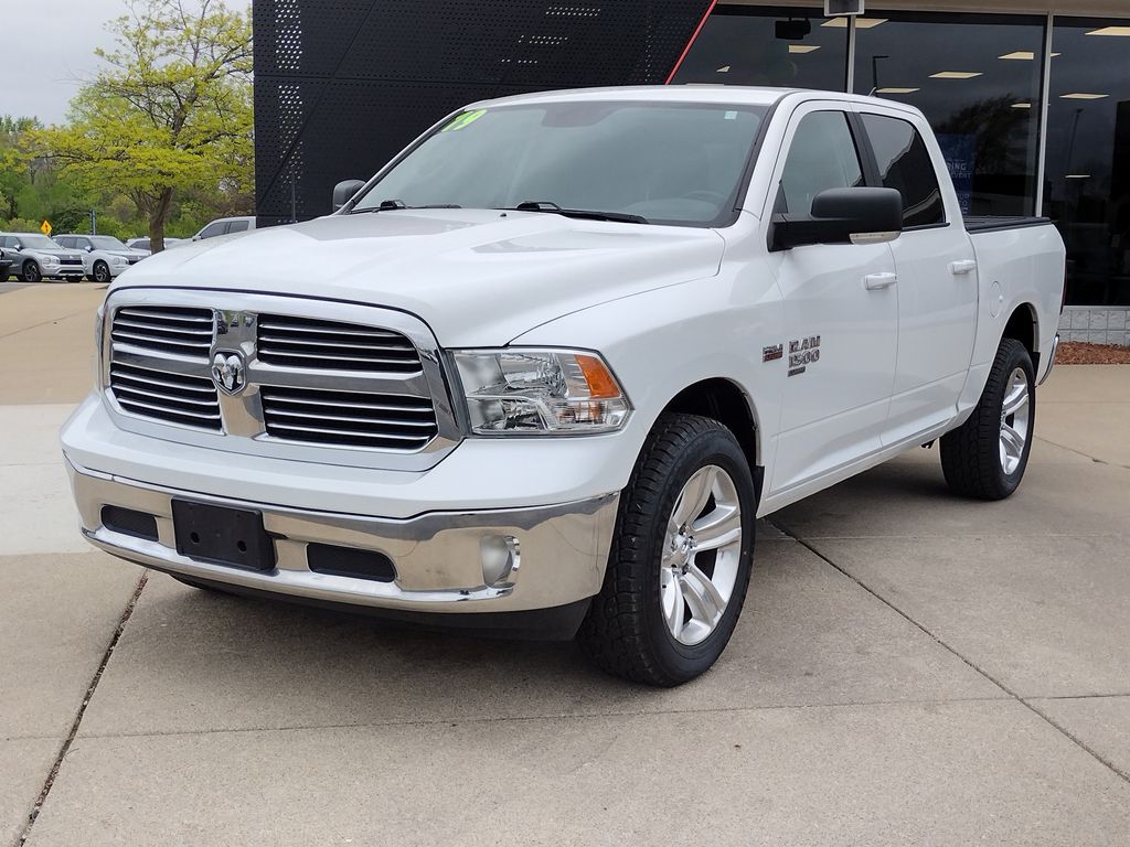 2019 RAM 1500 Classic SLT Crew Cab 4x4 5'7" Box's photo