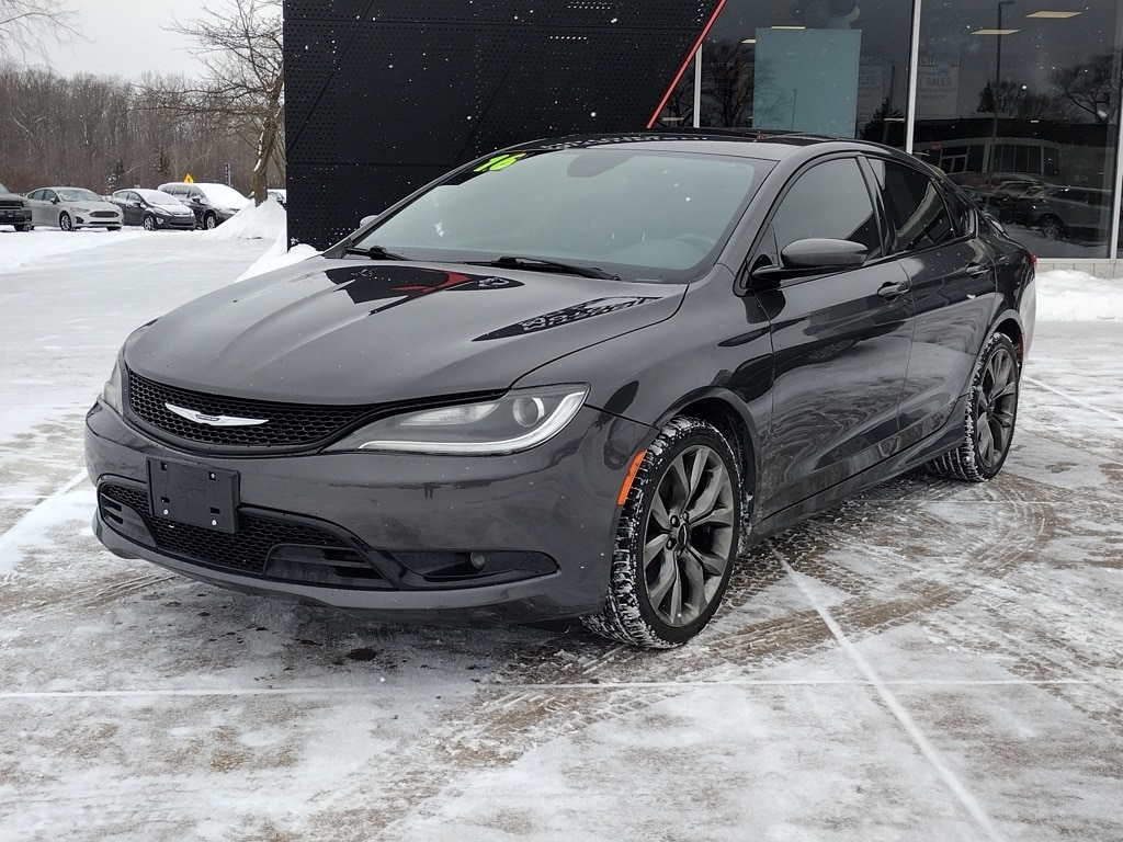 2016 Chrysler 200 S
