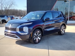 2025 Mitsubishi Outlander SE SUV