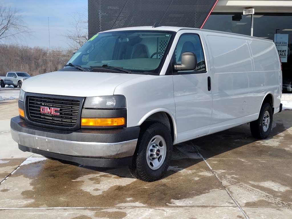 2020 GMC Savana Cargo 1WT's photo
