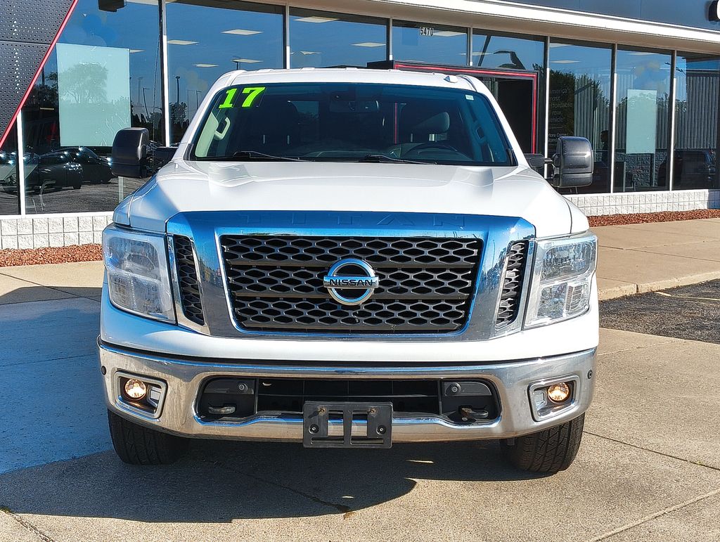 Used 2017 Nissan Titan SV with VIN 1N6AA1E52HN527884 for sale in Grand Blanc Township, MI