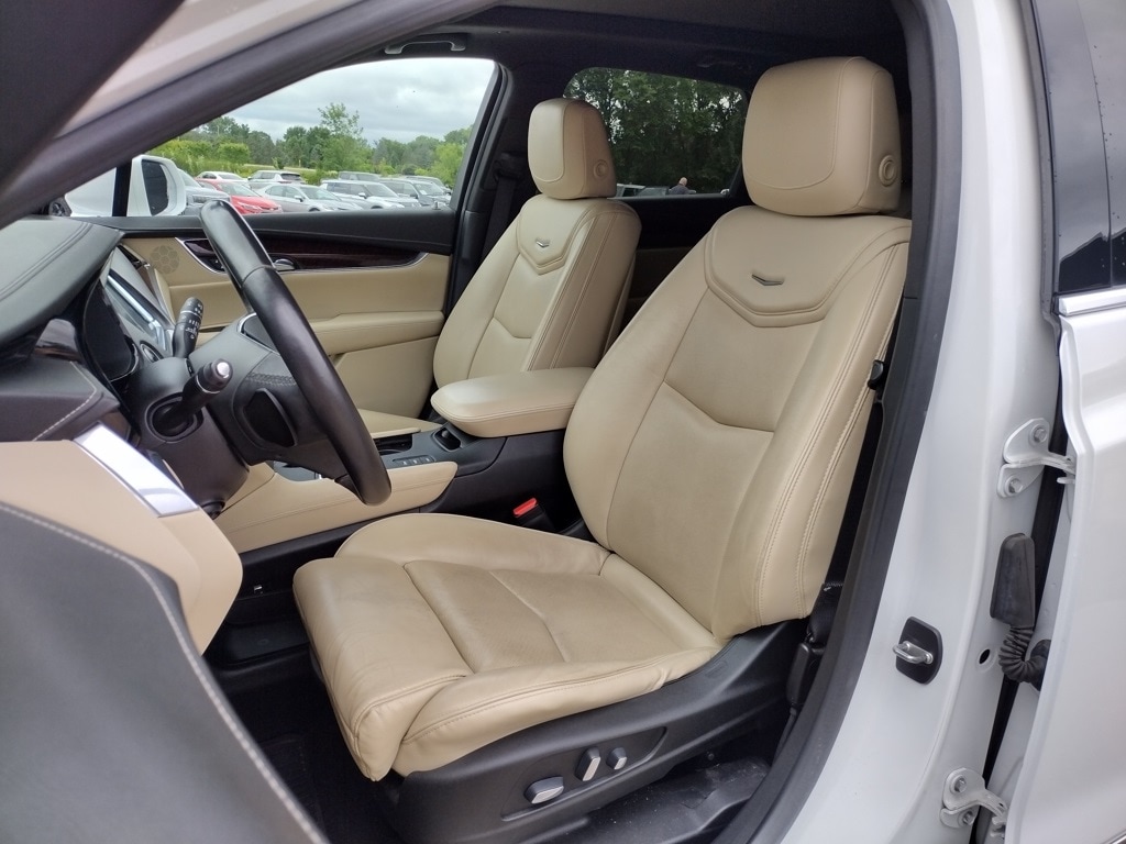 Certified 2017 Cadillac XT5 Luxury with VIN 1GYKNDRS4HZ294638 for sale in Grand Blanc Township, MI
