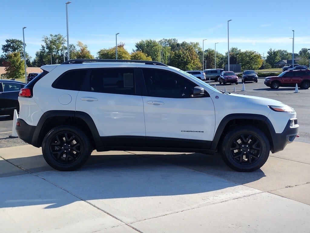 2015 Jeep Cherokee Trailhawk photo 3