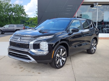 2025 Mitsubishi Outlander SE SUV