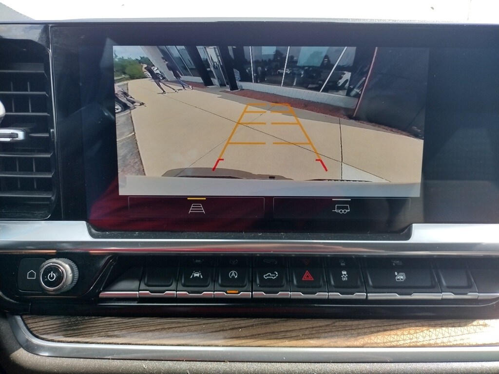 2023 Chevrolet Silverado 1500 LT photo 3