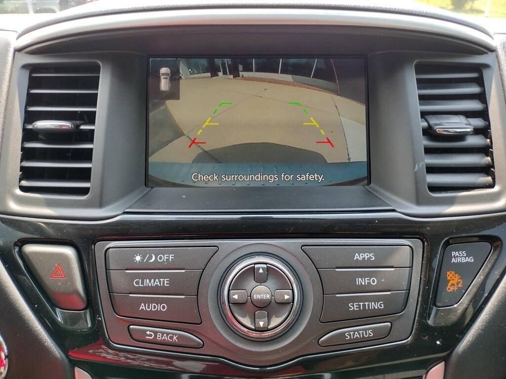 2020 Nissan Pathfinder SV photo 4